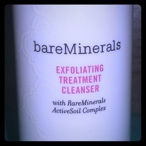 bareMinerals - Exfoliating Treatment Cleanser